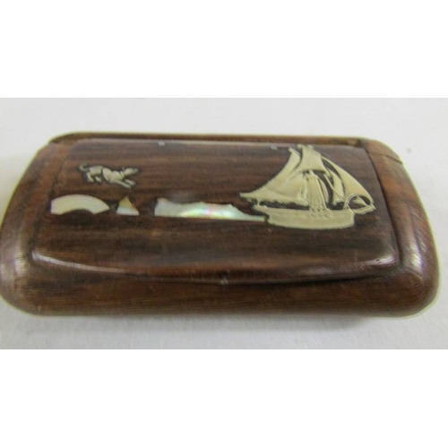 143 - A silver (925) snuff box and 2 others.