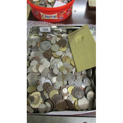 166 - Approximately 5 kilos of mixed UK and foreign coins.
