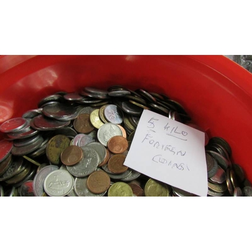 167 - Approximately 5 kilos of foreign coins.