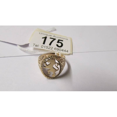 175 - A 9ct gold Scottish rampant lion ring, size S. 2.6 grams.