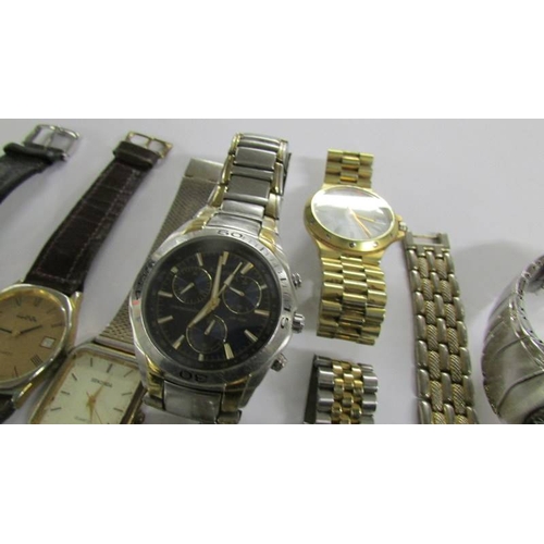 2047 - Seiko and Accurist chronograph wrist watch together with 9 other gent's quartz watches.