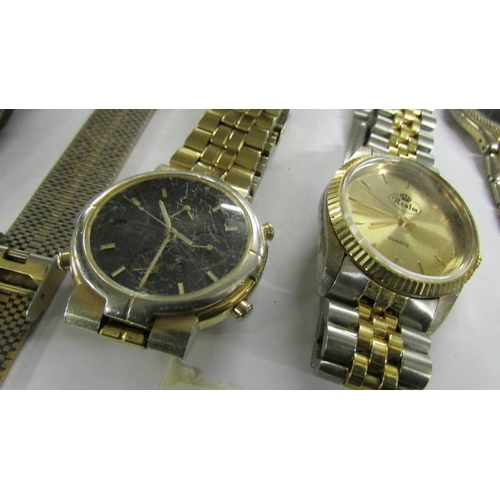 2047 - Seiko and Accurist chronograph wrist watch together with 9 other gent's quartz watches.