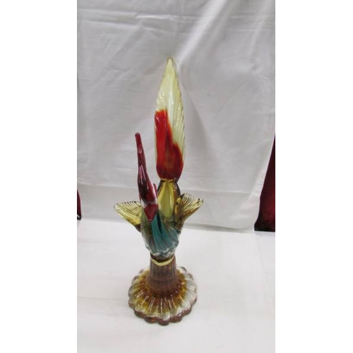 2080 - A multi coloured glass rooster in the style of Murano, 16.5'' (47cm), in good condition with no crac... 