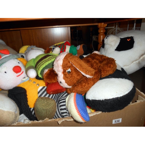 536 - A quantity of vintage soft toys and knitted toys