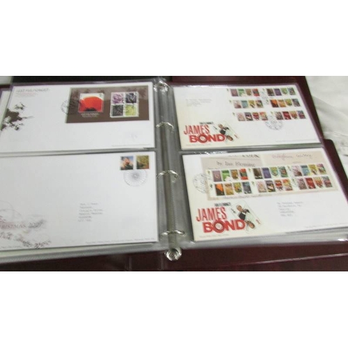 2144 - A large collection of first day covers in 5 albums.