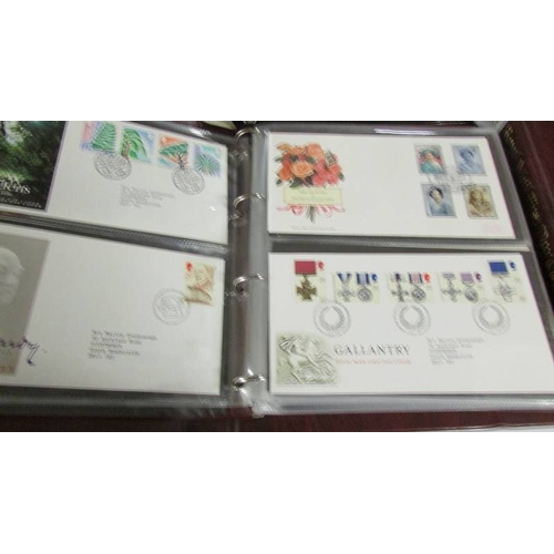 2144 - A large collection of first day covers in 5 albums.