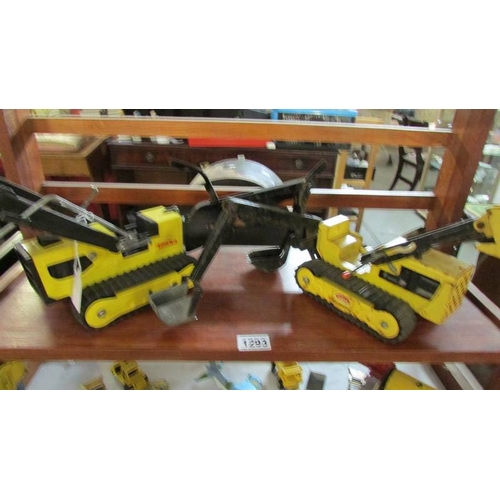 1293 - A collection of metal Tonka toys, digger etc., and a quantity of construction vehicles including Din... 