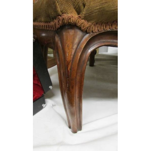 2190 - A Victorian mahogany chair.