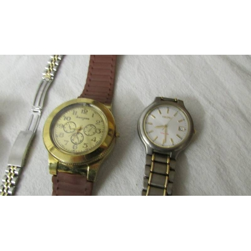 2228 - A mixed lot of old watches including ladies Rolex with damaged strap.