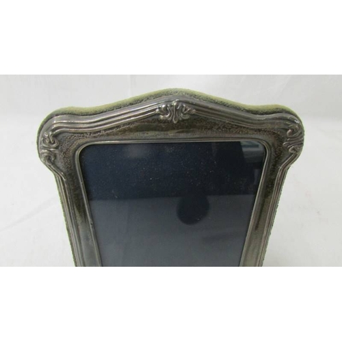 2237 - A hall marked silver photo frame.