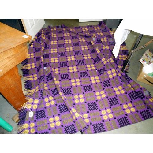 1355 - A good blanket (possibly Welsh) 220 x 190 cm, in good condition.