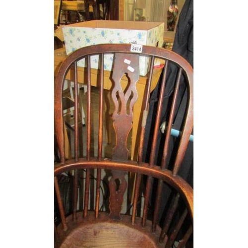 2414 - A 19th century Windsor chair.