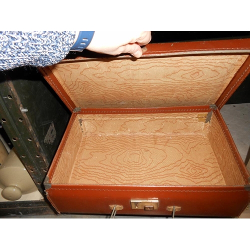 49 - A small vintage case and a large vintage cutlery tray (empty)