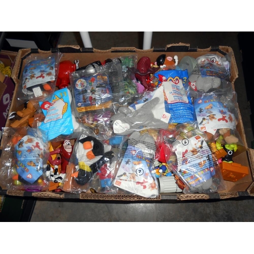 114 - A large quantity of MacDonalds happy meals toys, some sealed in bags (weight approx 50kg +, collect ... 