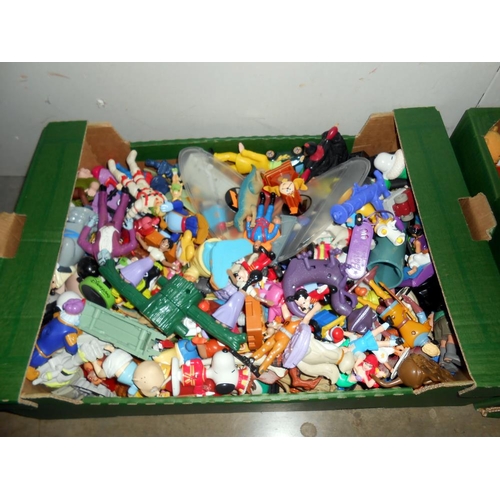 114 - A large quantity of MacDonalds happy meals toys, some sealed in bags (weight approx 50kg +, collect ... 