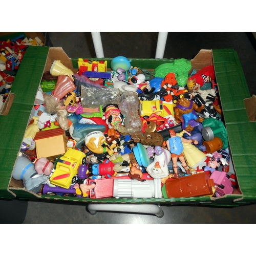 114 - A large quantity of MacDonalds happy meals toys, some sealed in bags (weight approx 50kg +, collect ... 