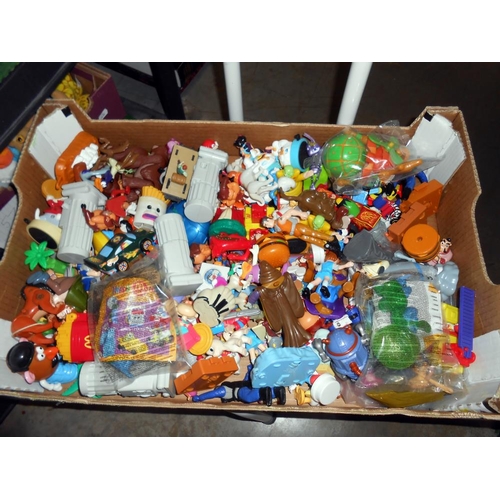 114 - A large quantity of MacDonalds happy meals toys, some sealed in bags (weight approx 50kg +, collect ... 