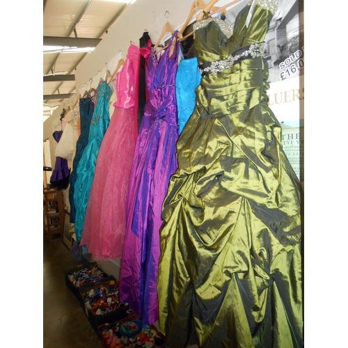 117 - A good lot of bridesmaids/prom dresses various sizes and colours, mostly 10/12, including some child... 