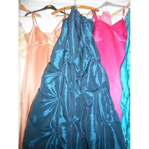 117 - A good lot of bridesmaids/prom dresses various sizes and colours, mostly 10/12, including some child... 