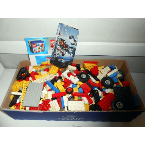 140 - 4 boxes of Lego (approx 10kg +)