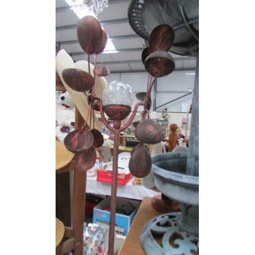 174 - A bird bath and a garden light (Collect only)