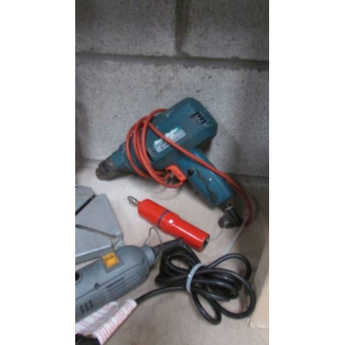 21 - A good lot of workshop tools, tested and working.