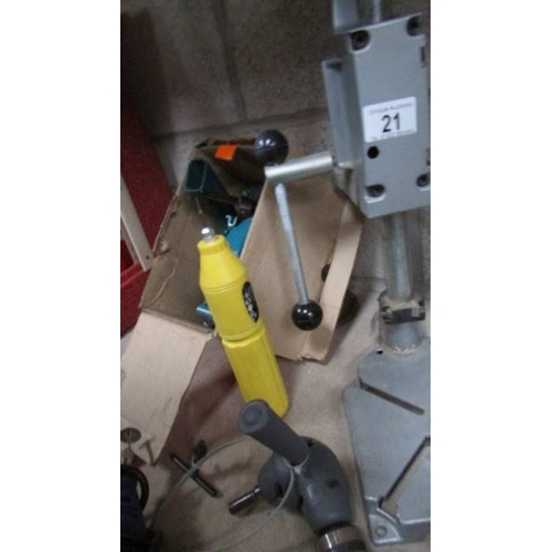 21 - A good lot of workshop tools, tested and working.