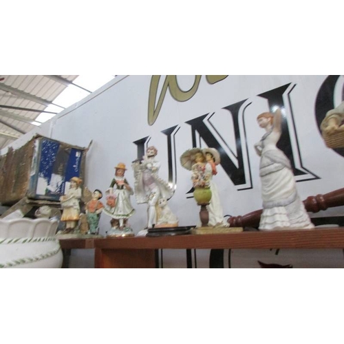 236 - A mixed lot of figures etc., (Collect only)