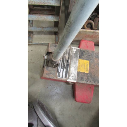 93 - A Bosal car jack. (Collect only)