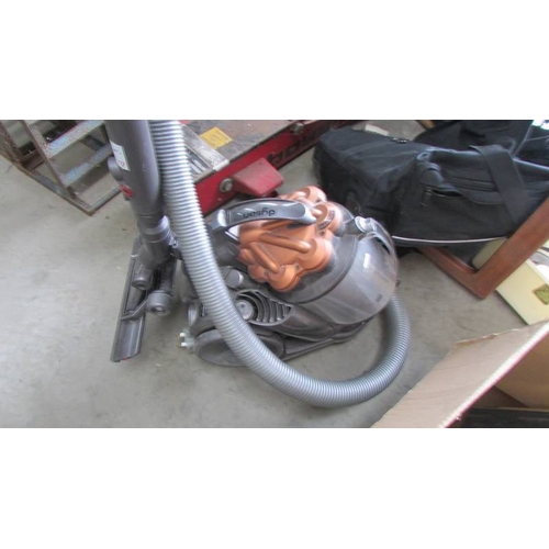 94 - A Dyson vacuum cleaner. (Collect only)
