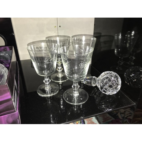 1043 - 2 decanters, boxed sets of glasses (6 & 2), boxed tray & glasses, set of 8 & 4 glasses & spare decan... 