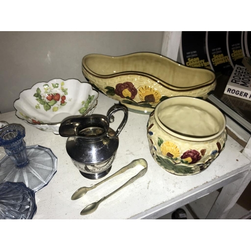 1083 - A mixed lot including conch shells, India Tree, Aynsley, silver plate, trinket pots & candlesticks e... 