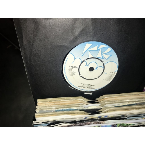 1091 - Approximately 250 45rpm records (1960's/70's/80's) including Jason Donovan, Bobby Gee, Chris De Burg... 