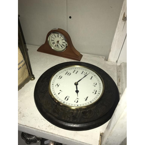 1111 - A selection of vintage/retro clocks including metamec