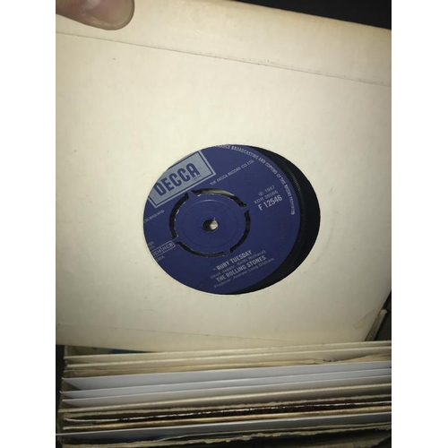 1118 - Approximately 120 x 45rpm records (1960's/70's/80's) including Freddie & The Dreamers, The Shadows, ... 