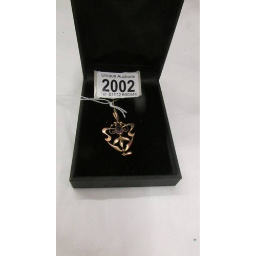 Lot 2002      