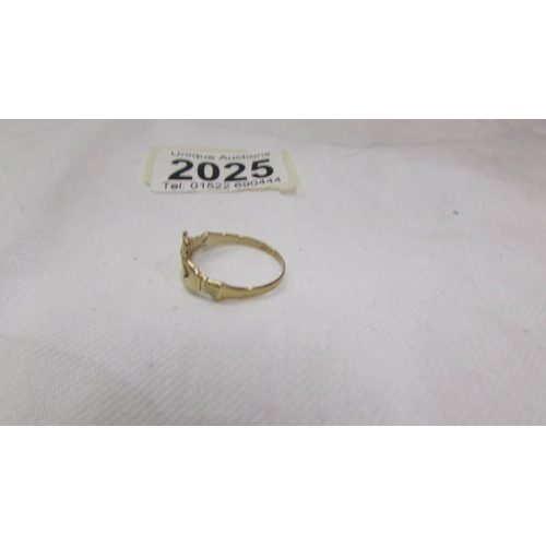 2025 - A 9ct gold Claddagh ring, size T. 1.9 grams.