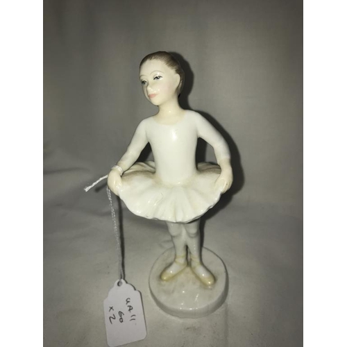 1135 - 2 Royal Doulton figurines - Ballet class HN3731 & Valerie HN2107