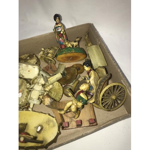 1139 - A selection of vintage oriental celluloid tourist items & figures A/F