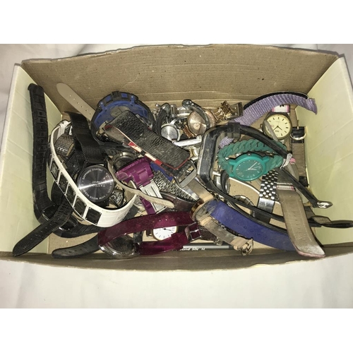 1224 - A box of wristwatches in various conditions