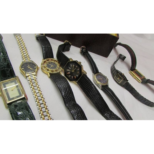 2072 - Two pocket watches and various wrist watches.