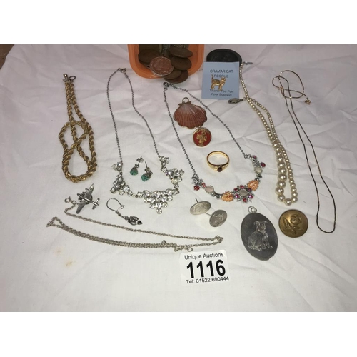 1116 - A mixed lot of costume jewellery & coins