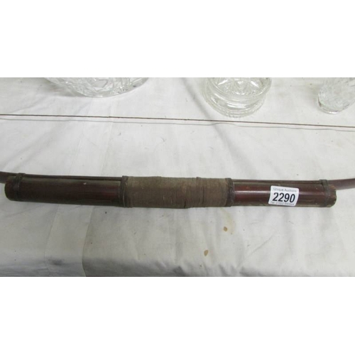 2290 - A good antique bow with fitted arrow holder to front, (no arrows) (Collect only)