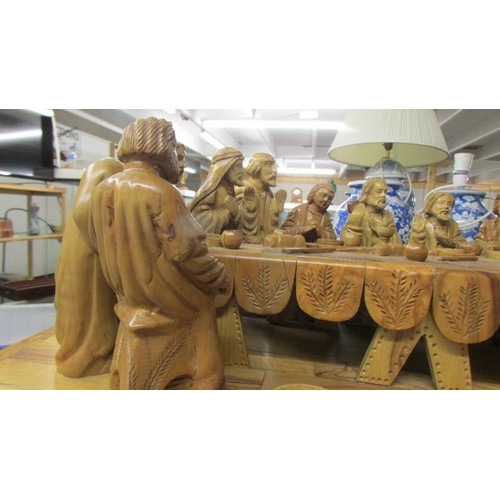 2366 - An olive wood carving of the last supper. (Collect only)