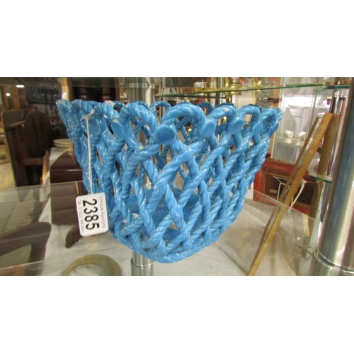 2385 - A Chinese blue 'ropework' planter.