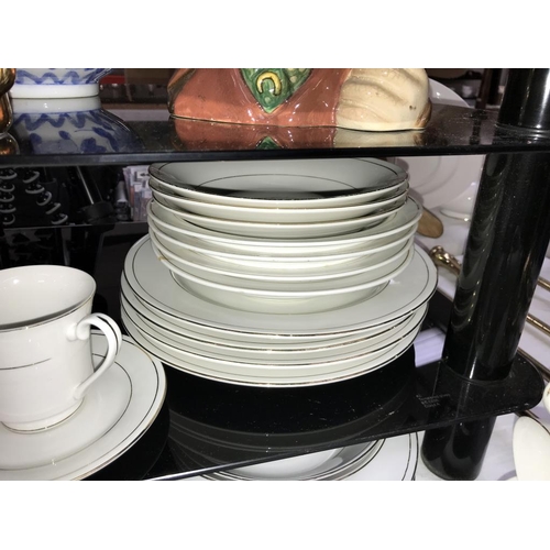 1366 - A mixed lot of white dinner ware including tureen (approximately 60 pieces)