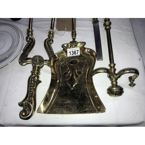 1367 - Art nouveau brass fire irons & 2 fender stands