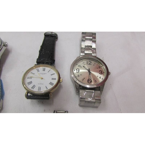 2109 - 3 Gent's wrist watches and 3 ladies wrist watches.