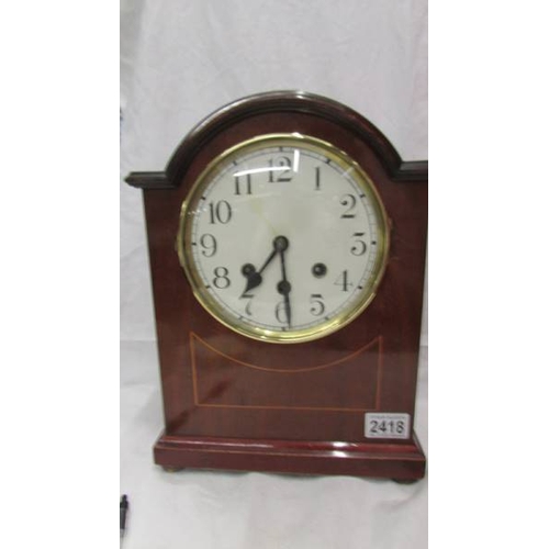 2418 - An 8 day chiming bracket clock, springs ok but chimes need attention. (Collect only)