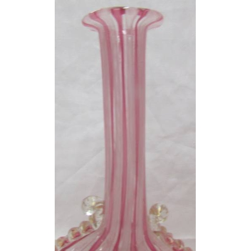 2430 - A Venetian Latticino vase with ribbon twist pattern in pink and white. In good condition.